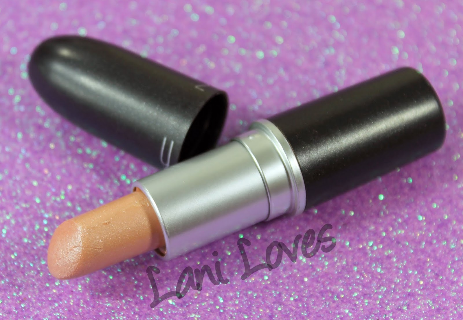 MAC Monday: Fab Florals - Budlette Lipstick Swatches and Review