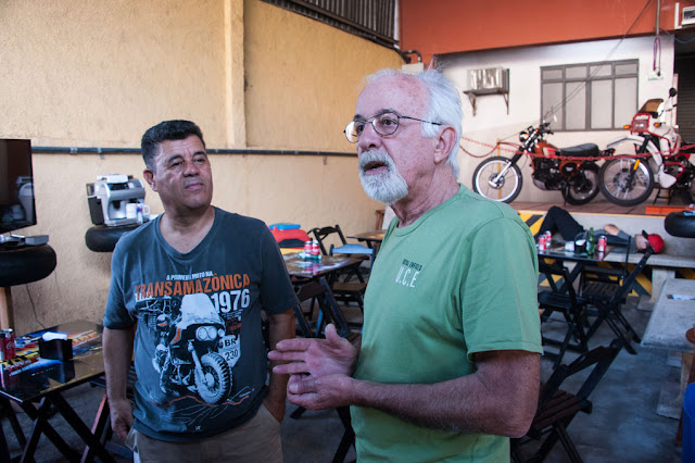 Cícero Lima e Josias Silveira Cícero Lima, mentor, curador e sempre nos bastidores do Motos Clássicas 80 com Josias Silveira, que foi seu chefe na   redação da revista Duas Rodas