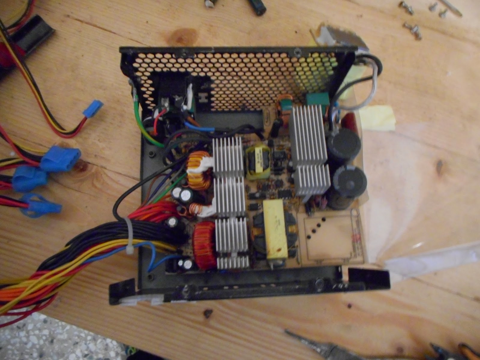 Electronic Constructions for Hobby Repair A Power Supply of A PC