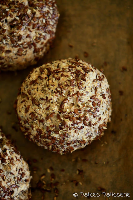Schnelle Leinsamenbrötchen ohne Hefe und mit Urkorn