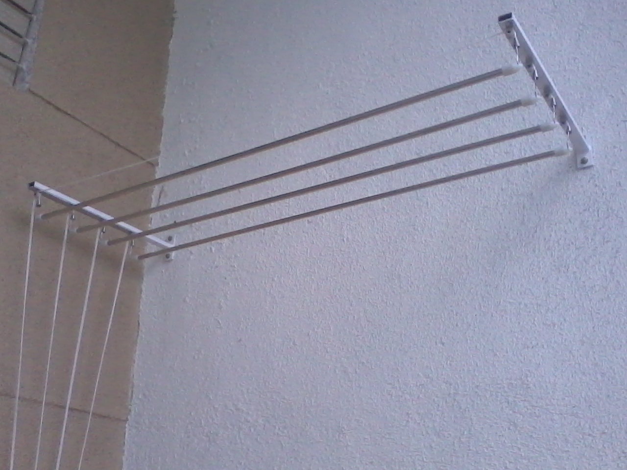 Safe Simple and Space Saving Clothes Drying Systems April 2012