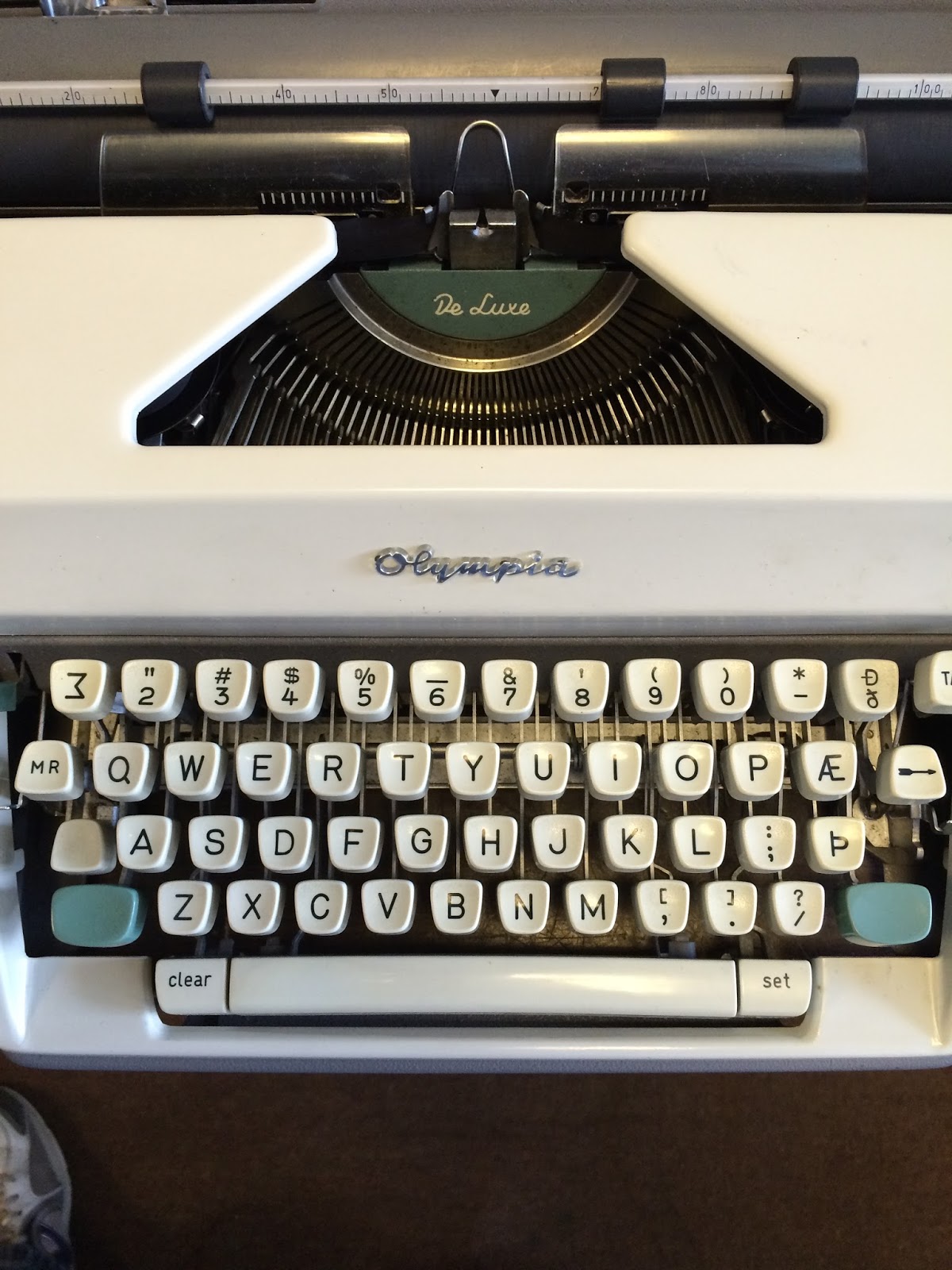 Life in a Typewriter Shop Does Anyone Type In Middle English Anymore