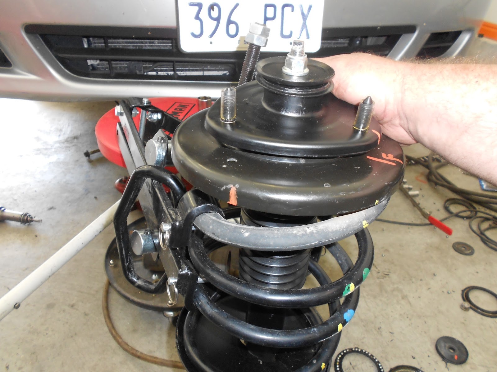 The Bug Boys: Honda Odyssey Strut Change in record time!