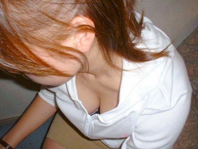Teens Girls Huge Breast Cleavage Photos