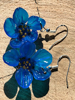 blue flower earrings1