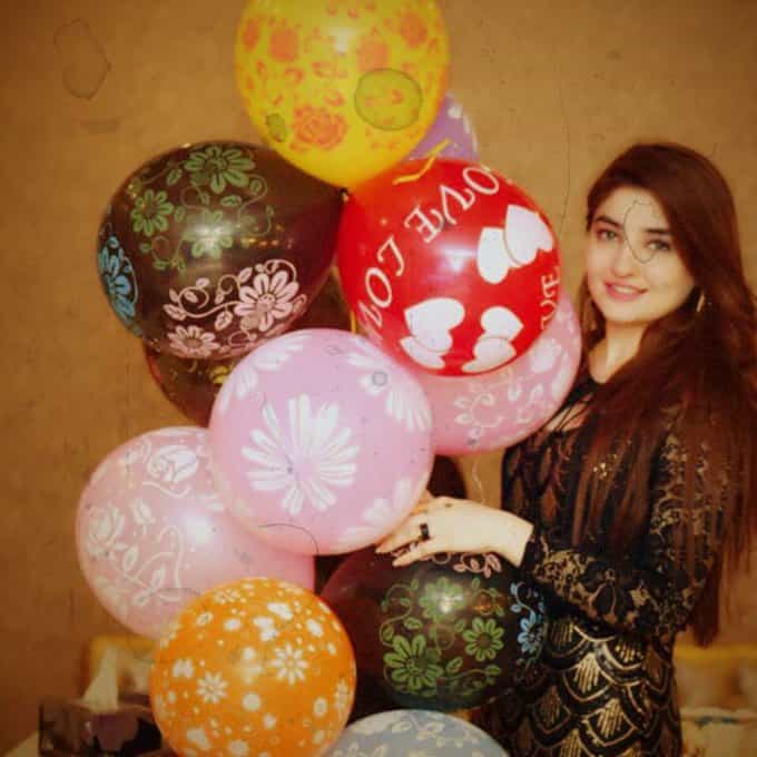 Mesmerizing Pictures of Pashto Singer Gul Panra on Her 31st birthday