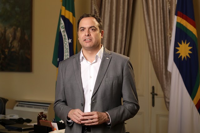 Paulo Câmara faz mudanças no secretariado 
