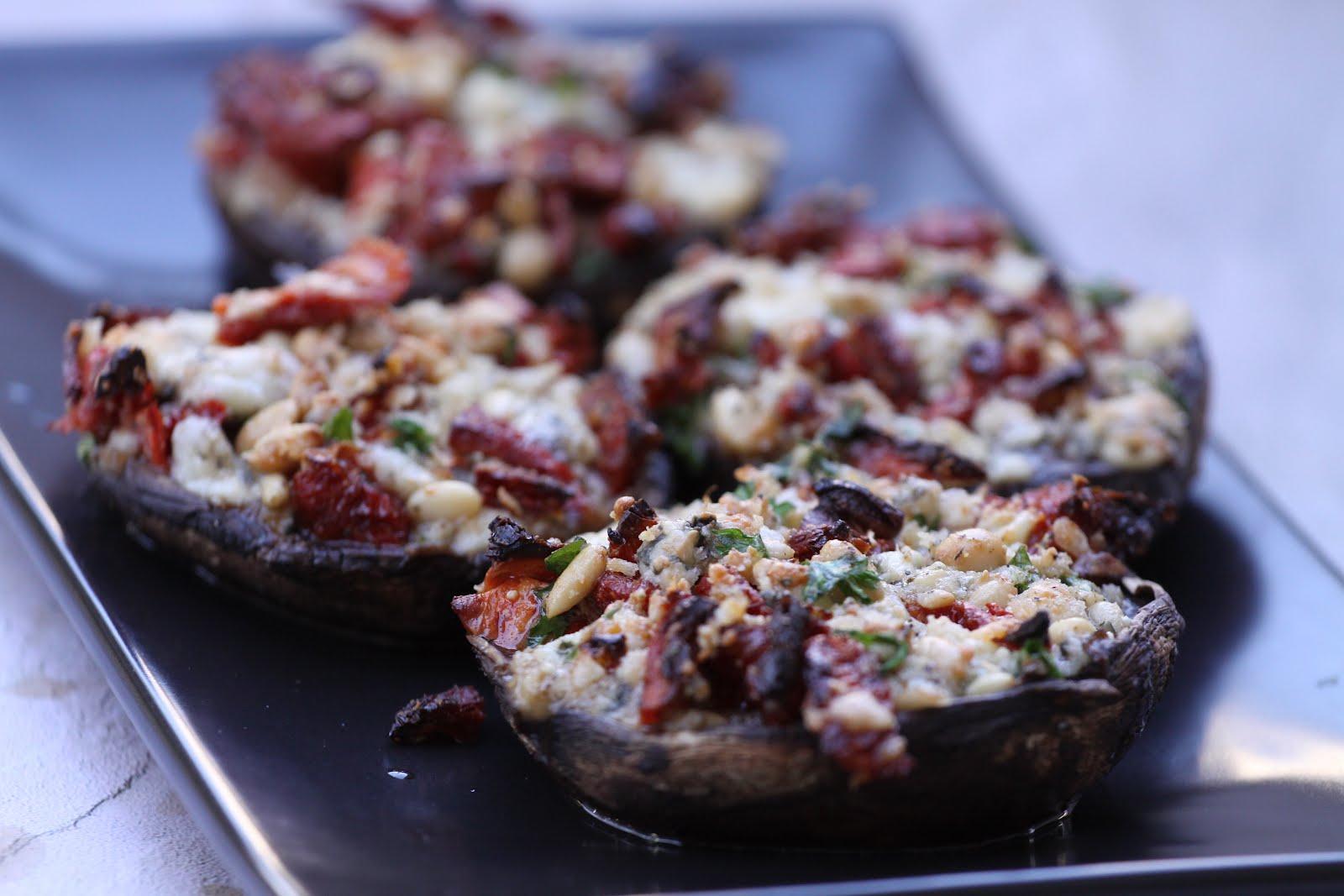 Pots and Frills: Stuffed Portabella Mushrooms--The Best Starter Ever