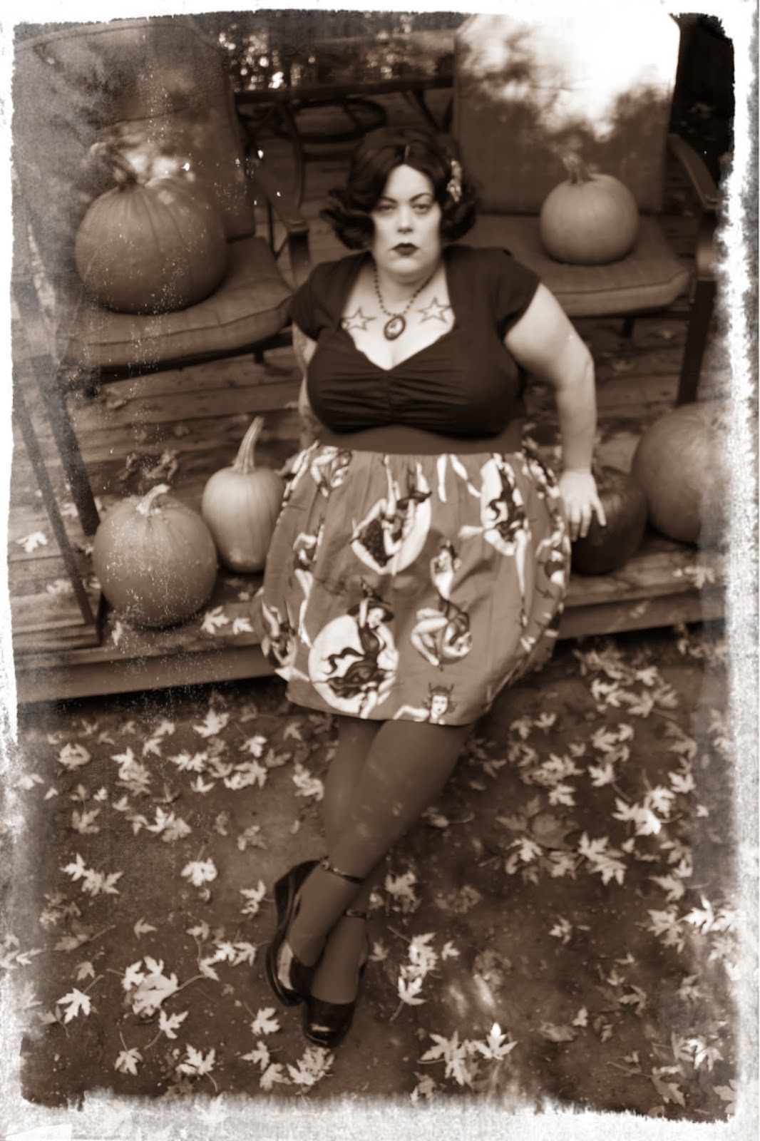 Fatshion Peepshow: Trick or Treat Halloween Vintage Pin Up Skirt