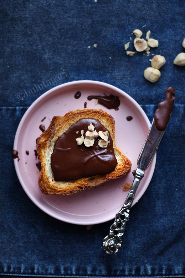 Nasıl Yapılır Ev Yapımı Nutella (Çikolatalı Fındık Ezmesi