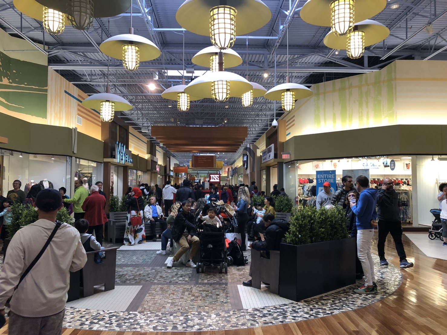 crocs store vaughan mills