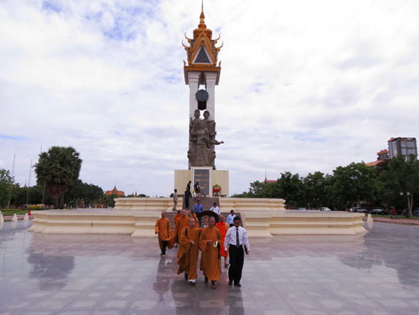 Đài tưởng niệm Việt Nam – Cambodia