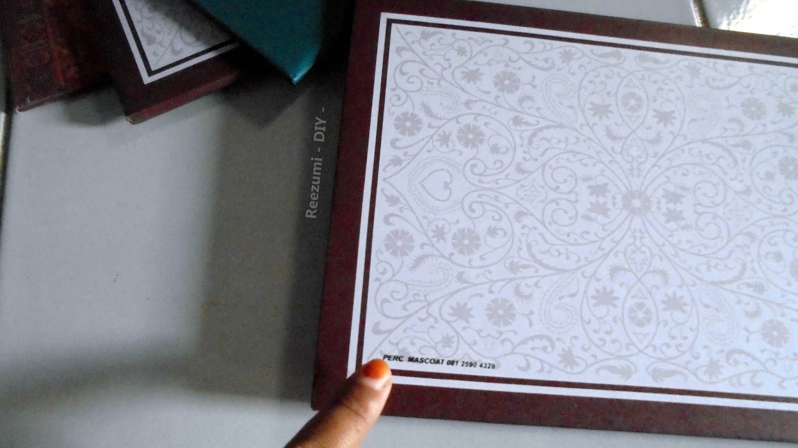 Cara Membuat Bingkai Dari Kardus Bekas Dan Kertas Kado