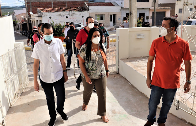 Blog Folha De Jatauba Prefeita De Jatauba Dr ª Catia Comemora Cessao De Maquina Ensiladeira Trazida Pelo Deputado Diogo Moraes