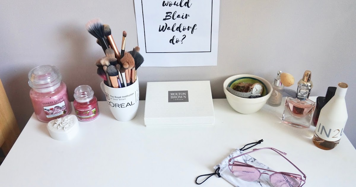 Ella Catherine BEAUTY Cute Makeup Set up