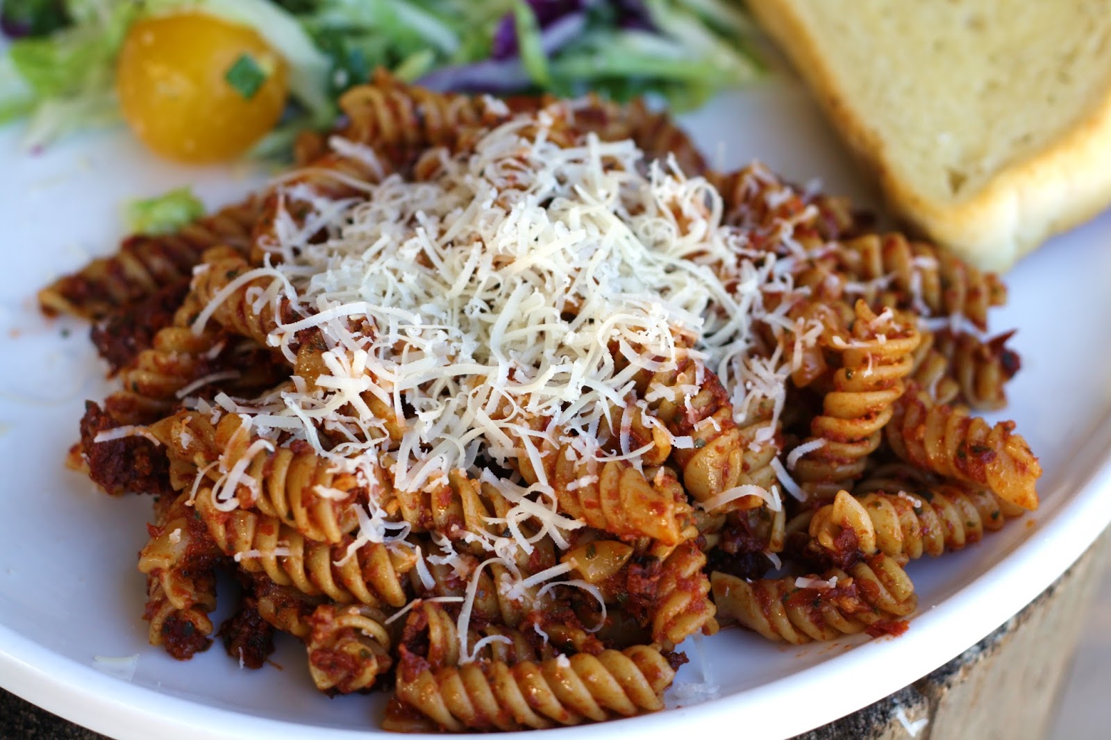 what's for dinner? sundried tomato pesto pasta... 20 minutes