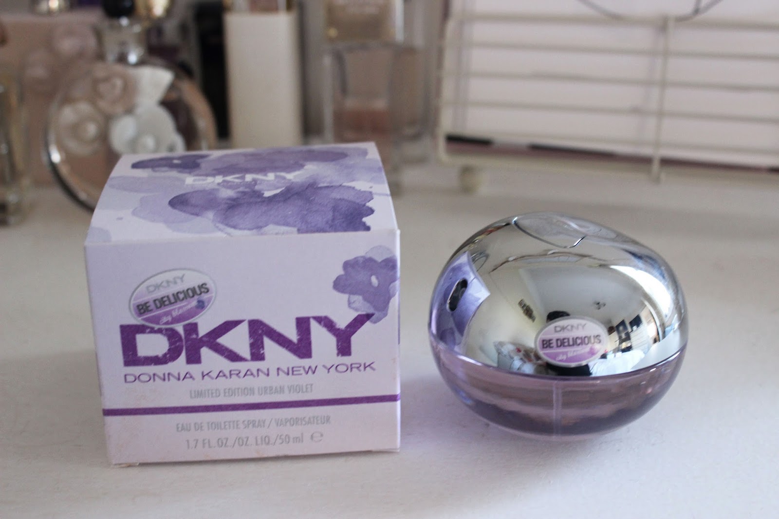DKNY BE DELICIOUS: CITY BLOSSOM COLLECTION