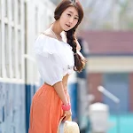 Park Hyun Sun – Orange Skirt Foto 7