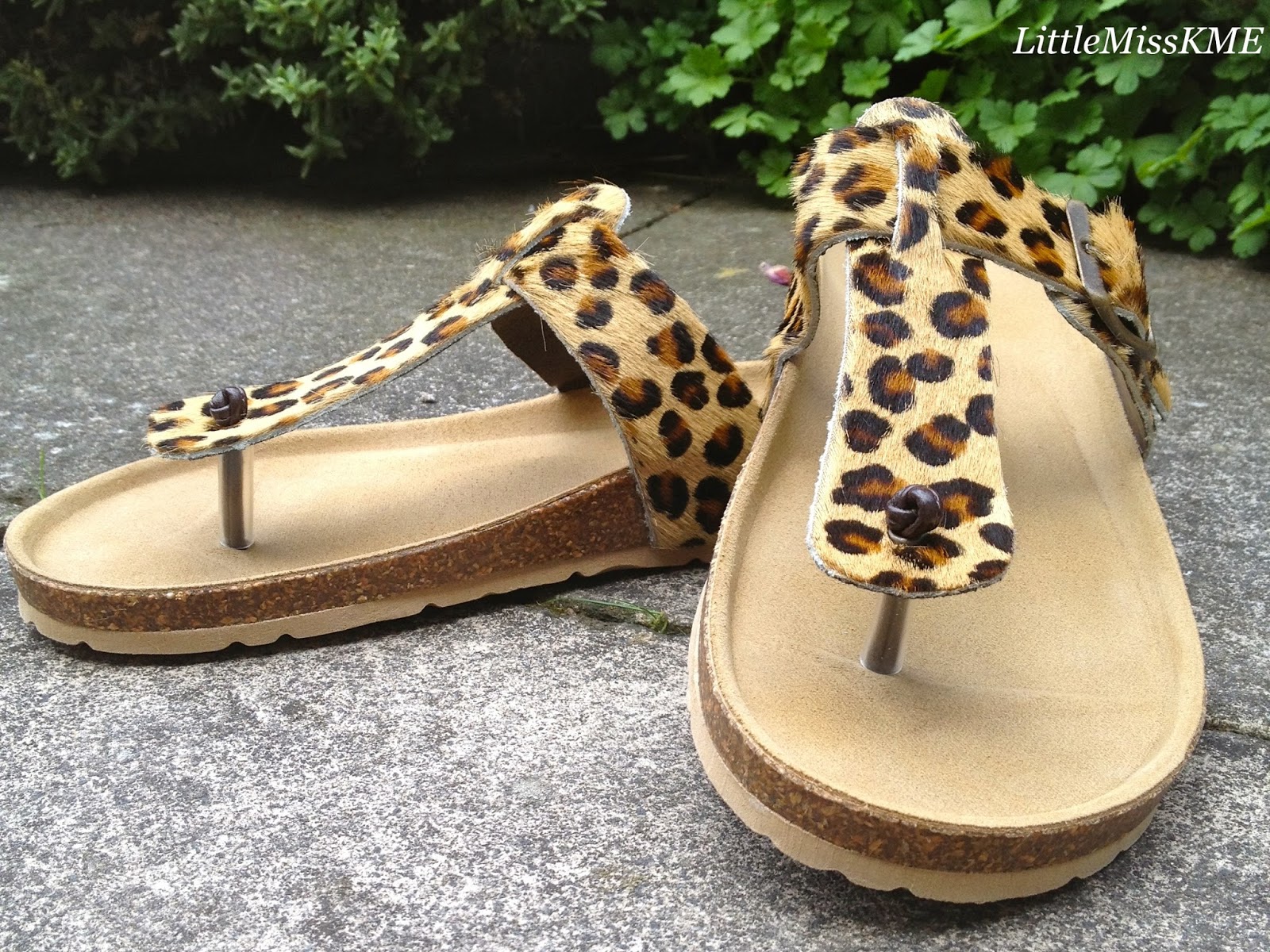 wallaby tracks sandals