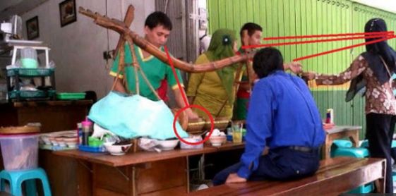 Masya Allah.. Merinding Banget Mengetahui Jikalau Ada Tukang Soto Yang Kaya Gini.. Masya Allah.. Merinding Banget Mengetahui Jikalau Ada Tukang Soto Yang Kaya Gini..