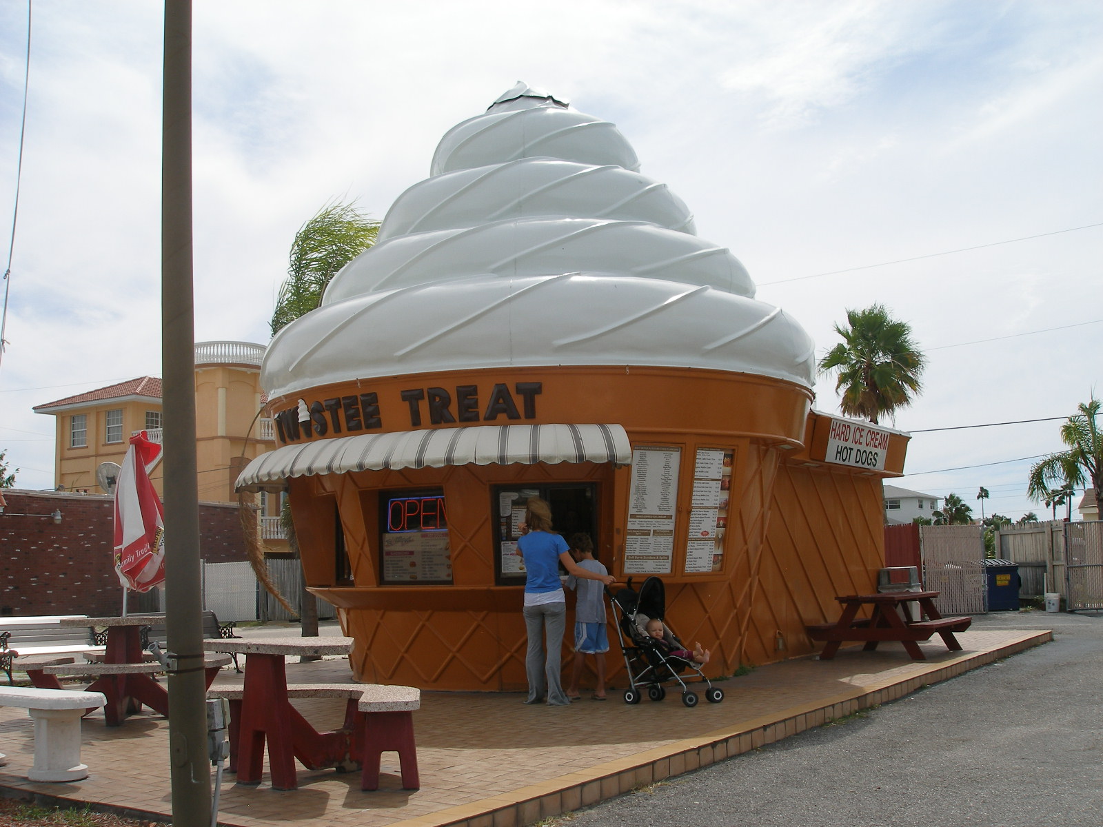 Report from the Florida Zone Twistee Treat