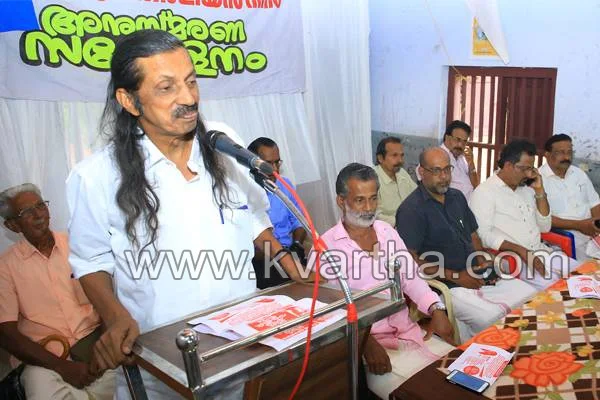 News, Kannur, Kerala, Pannyan Raveendran, Pannyan Raveendran on Left 