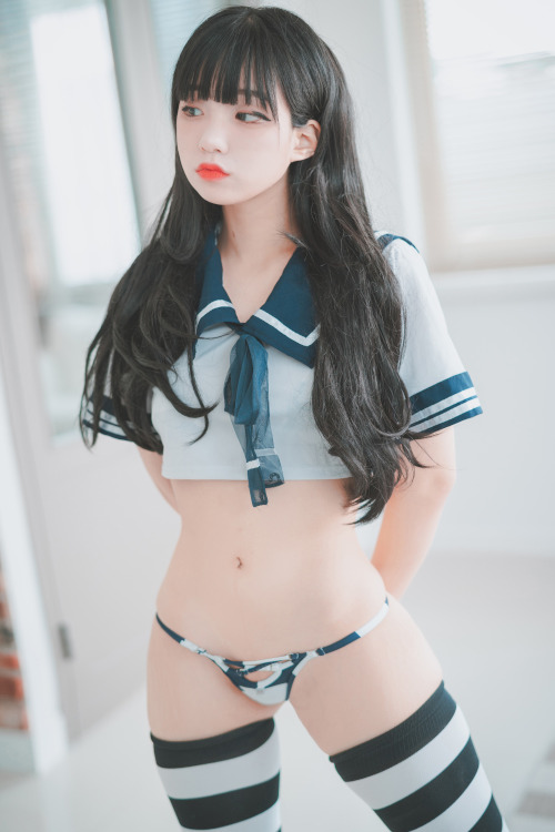 Read more about the article Jeong Jenny 정제니, [DJAWA] Sailor Stripes