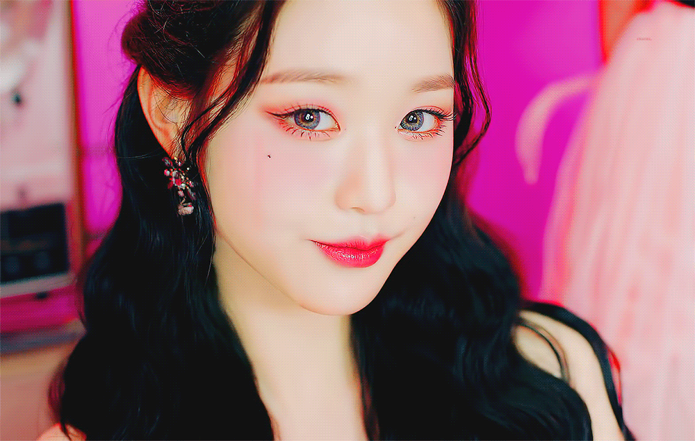 [연예] [움짤]         장원영 -  와이드섬