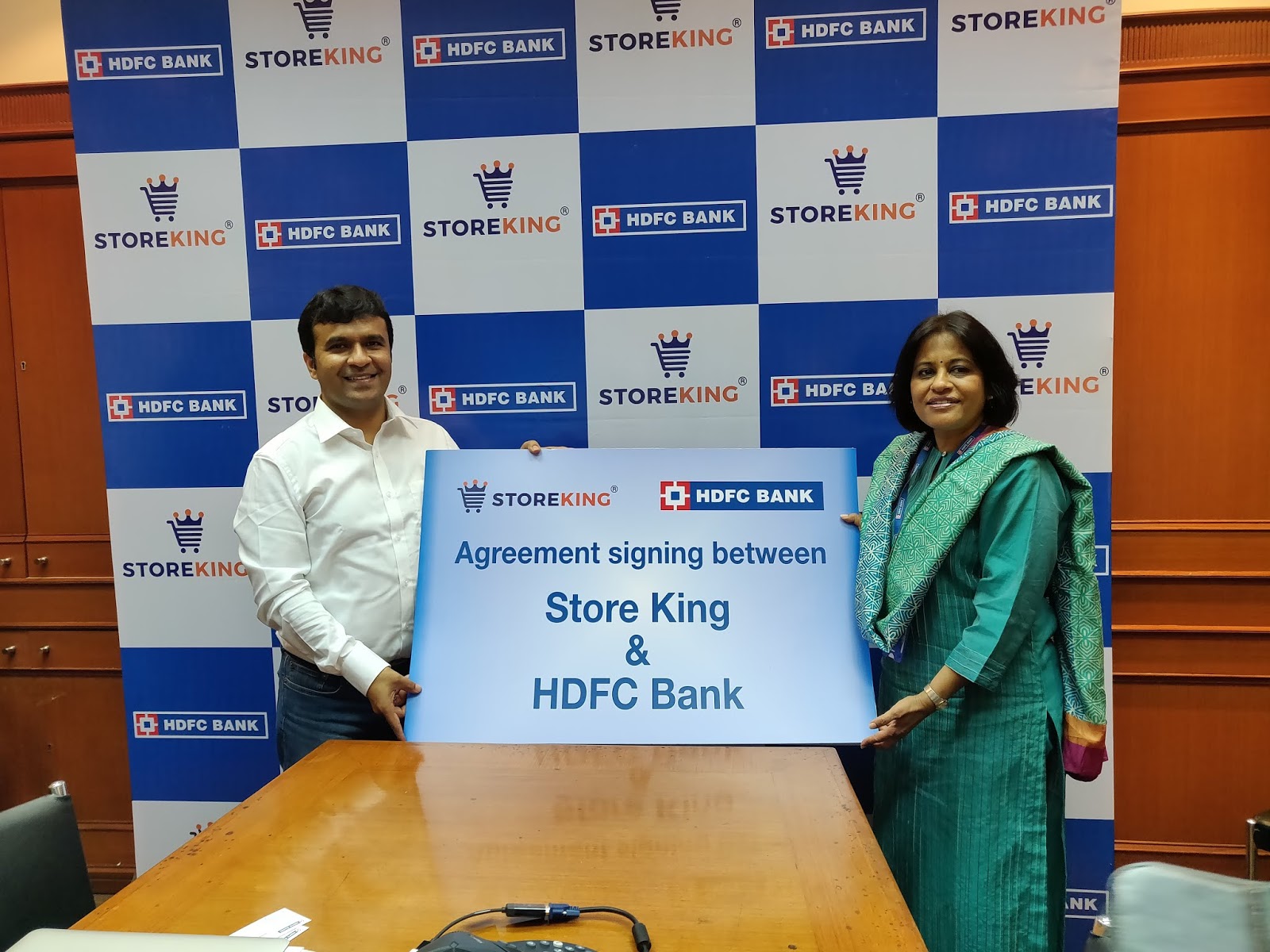 Hdfc Bank Signs Mou With Storeking For Corporate Bc Relationship
