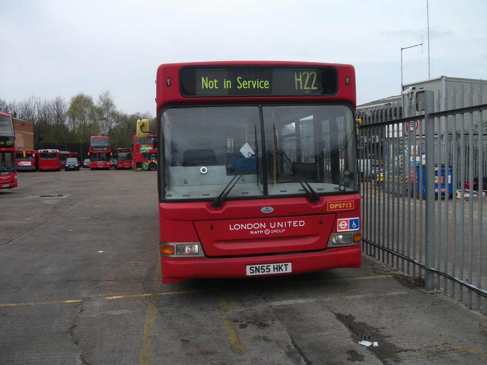 The Circle of London : London United Hounslow Heath Garage [HH