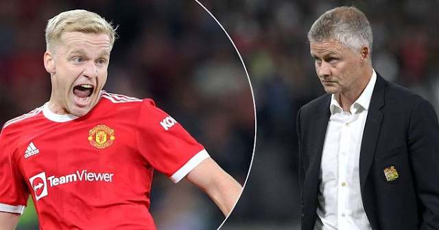 Why Donny Van de Beek Is Lacking Game Time At Manchester United Finally Revealed