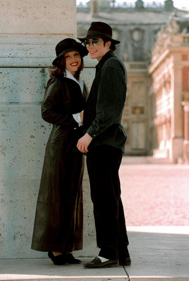 30 Beautiful Pics of Michael Jackson and Lisa Marie Presley Together During Their Short Marriage