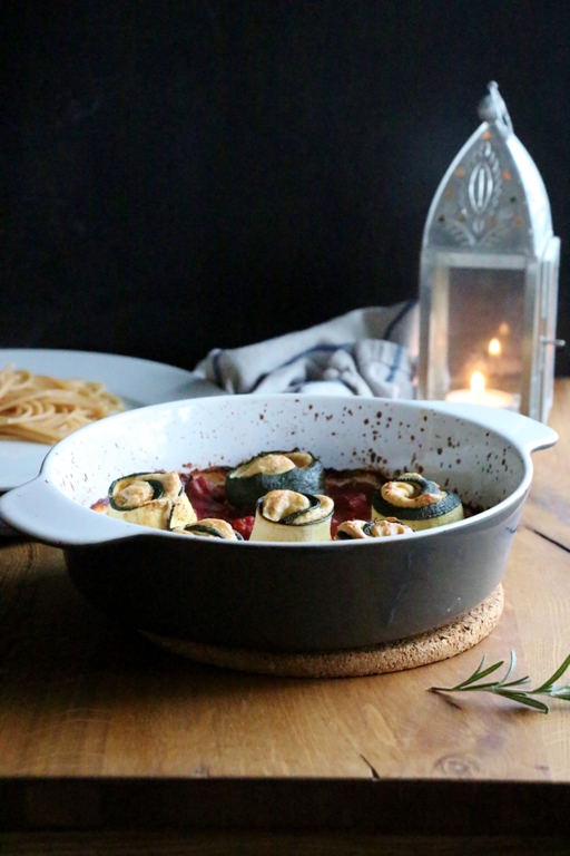Gefüllte Zucchiniröllchen mit Frischkäsecreme | vegan und glutenfrei ...