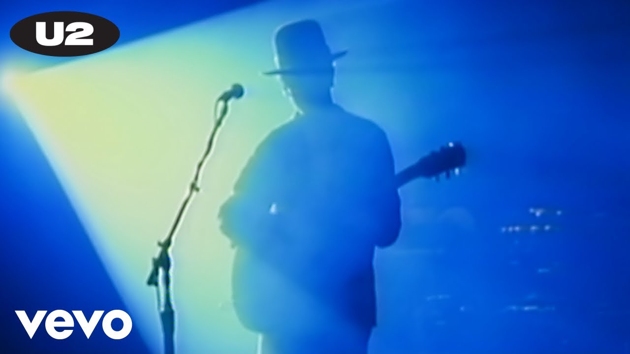 U2 Sombras e Árvores Altas Blog U2 relança videoclipe de "One Tree