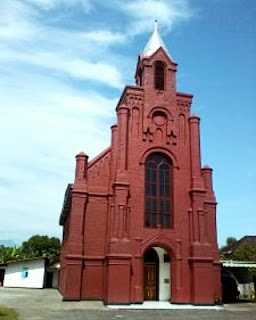 gereja merah kediri