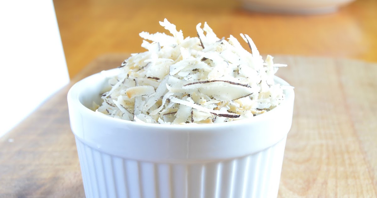 Как да си направим кокосови стърготини How to make coconut flakes