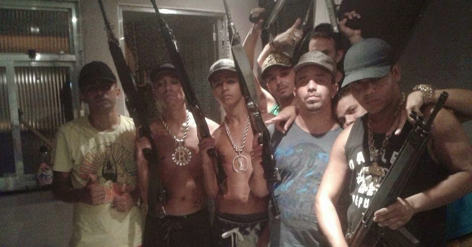 Traficantes do CV se matam em baile da Vila Kennedy em Bangu Blog Crimes News