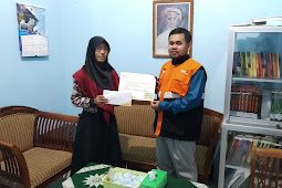 Berjuang Kuliah Dengan Biaya Sendiri, Nana Yuliana Mendapat Beasiswa Sang Surya Dari Lazismu Kota Magelang