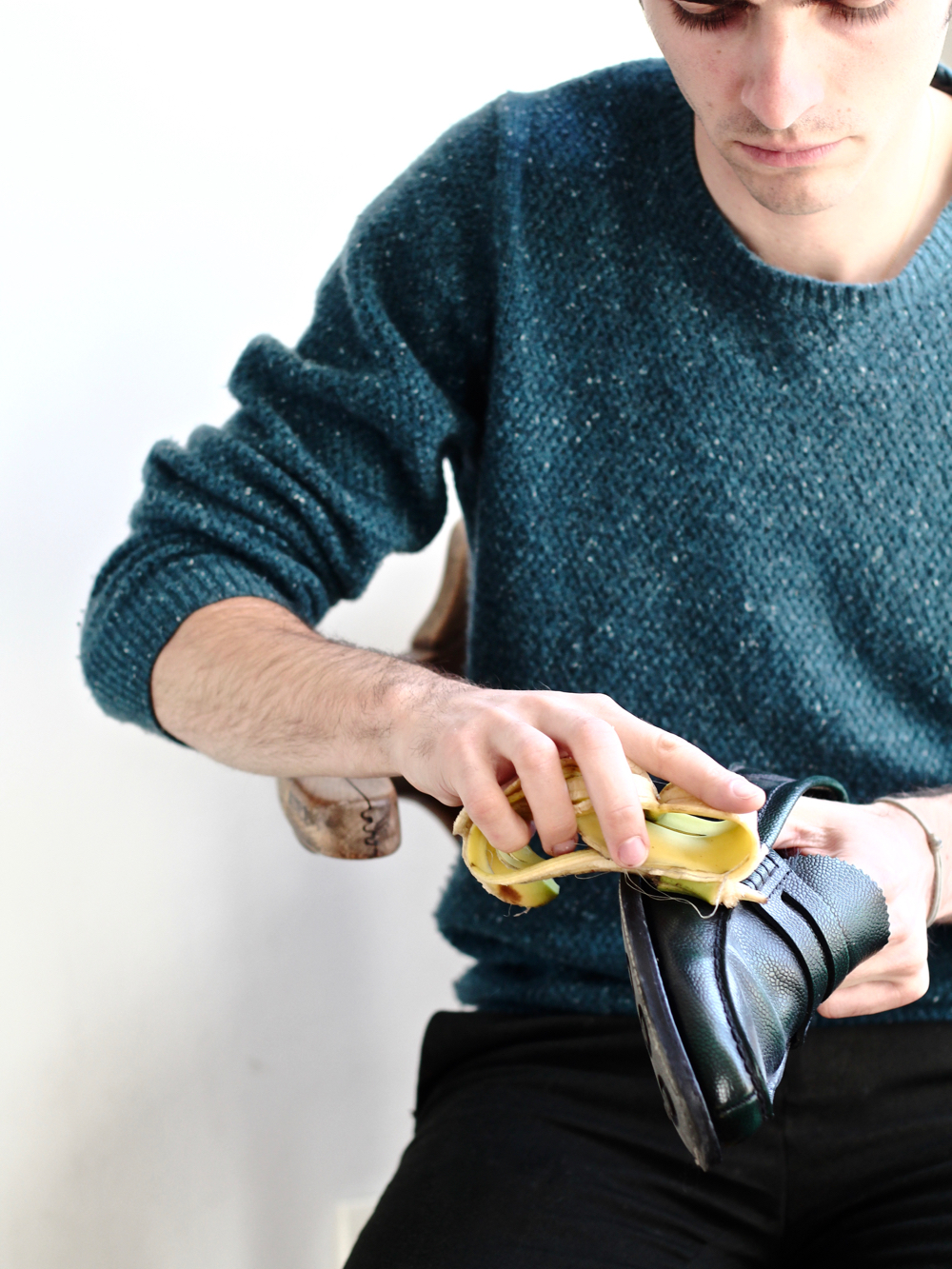 BLOG_MODE_STYLE-homme-masculin-deco-cirer-ses-chaussures-ans-cirage-naturel-banane-bananier-ma-plante-mon-bonheur