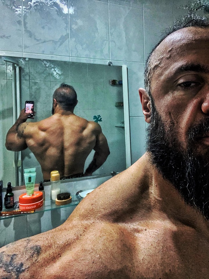 Ваграм Акопян бодибилдер