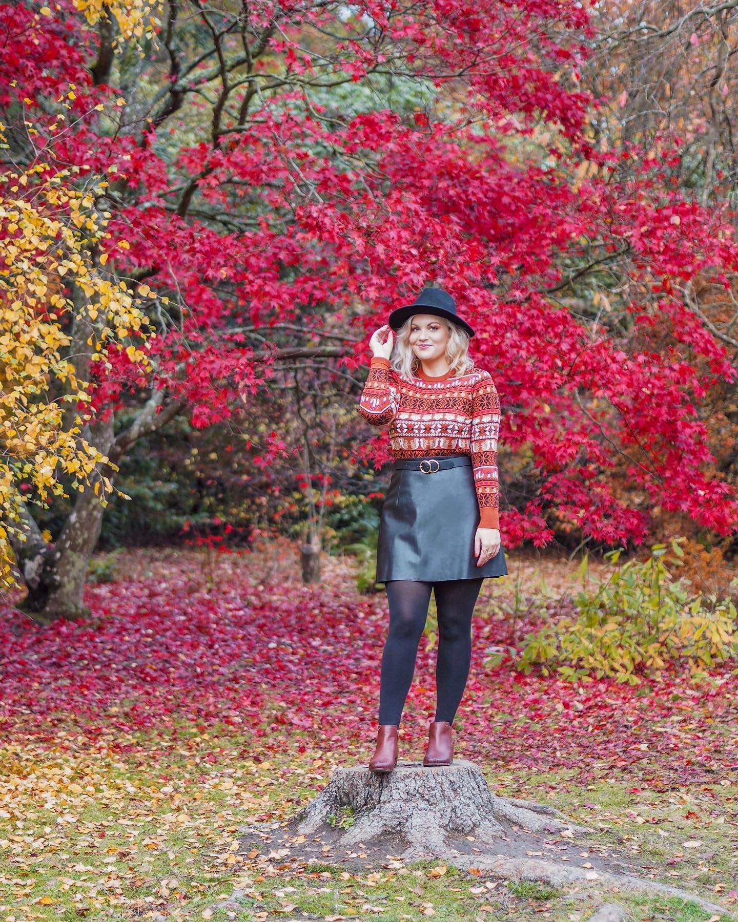 Autumn Colour at Sheffield Park, Katie Kirk Loves, UK Blogger, Autumn Photography, National Trust, UK Gardens, Sussex UK, Sheffield Park and Gardens, Fall Photography, Autumn Leaves, Autumn Colour, Autumn Fashion