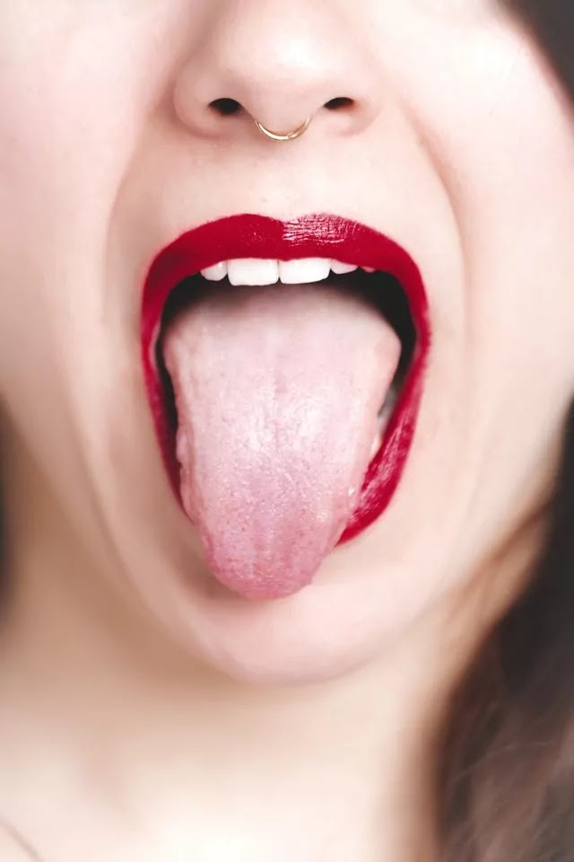 Tongue color and diseases