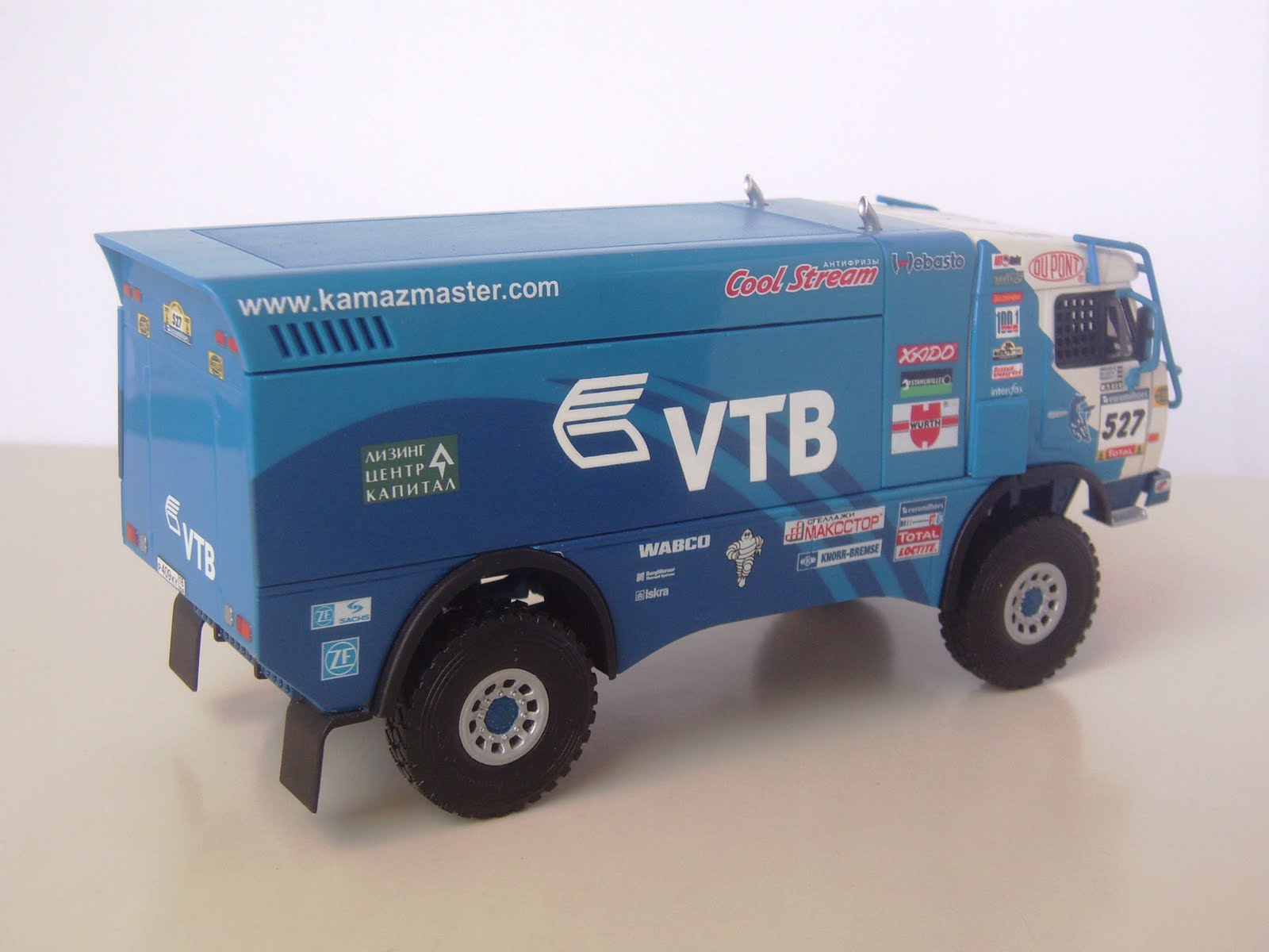 Miniature Camion KamAZ-4911 Extreme 1/43 – Résine – Version Camouflage – Neuf