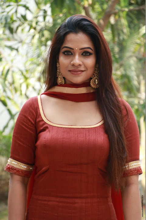 Leesha Eclairs at Eedili movie pooja