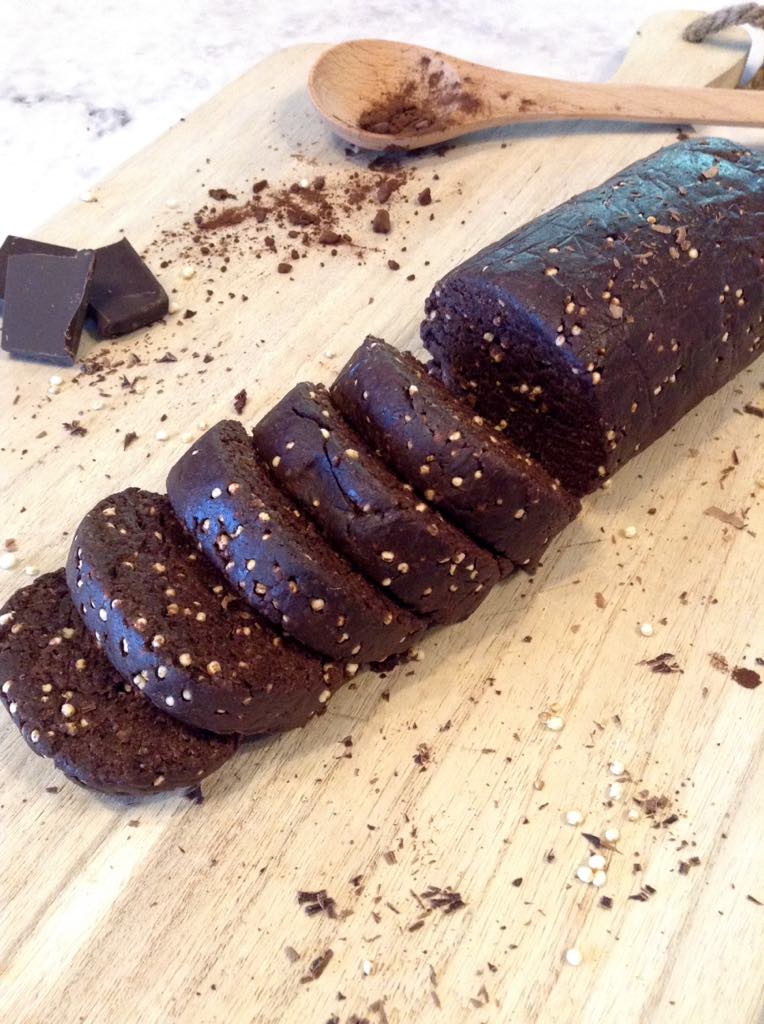 Salame de chocolate saudável e fit (vegan; sem glúten; sem açúcar)