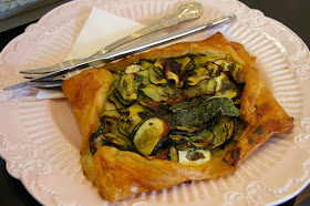 Dolcetti, zucchini, ricotta and mint pastry