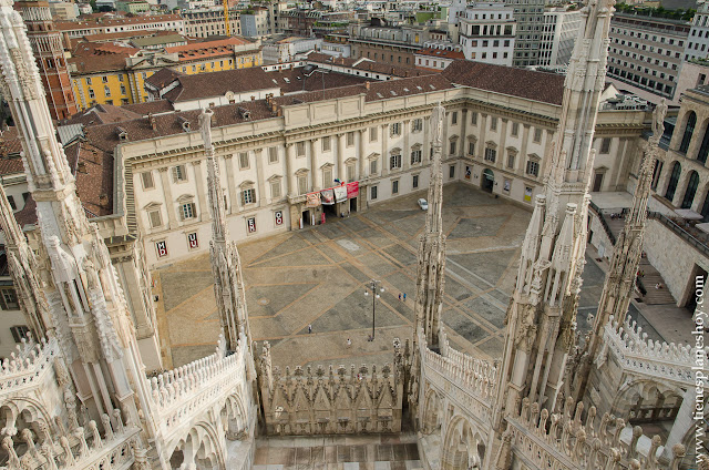 Subir a tejado terraza Duomo Milan viaje Italia