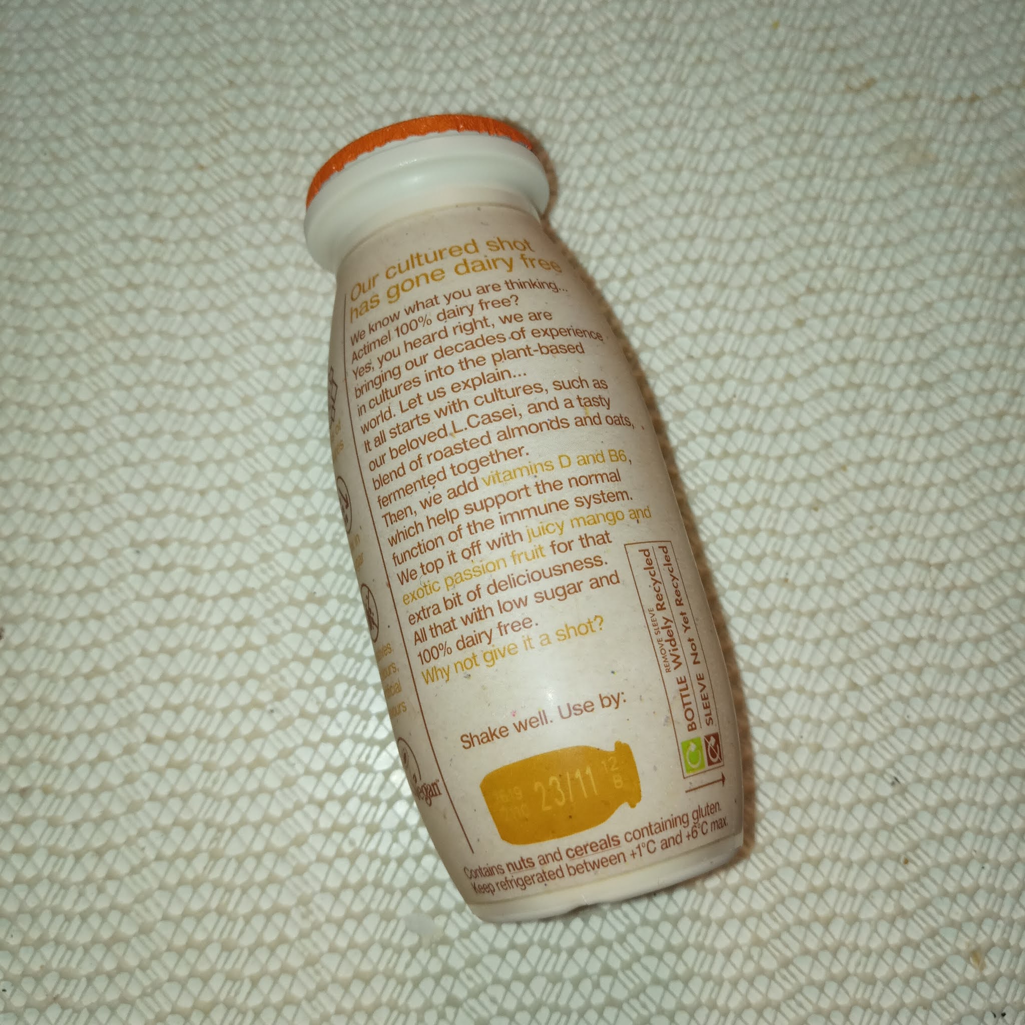 Supersupergirl's Food Reviews [Review] Actimel Dairy Free mango