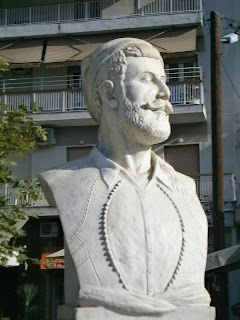 η προτομή του Ιωάννη Πουλάκα στην πλατεία Χαριλάου Θεσσαλονίκης