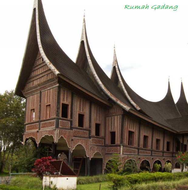 Rumah Gadang - Rumah Adat Minangkabau Sumatera - Raja Alam Indah
